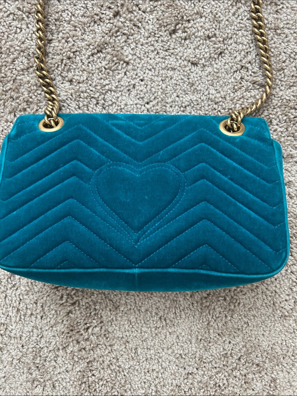 Gucci Teal Velvet Marmont Shoulder Bag with Gold Hardware - Picture 5 of 9
